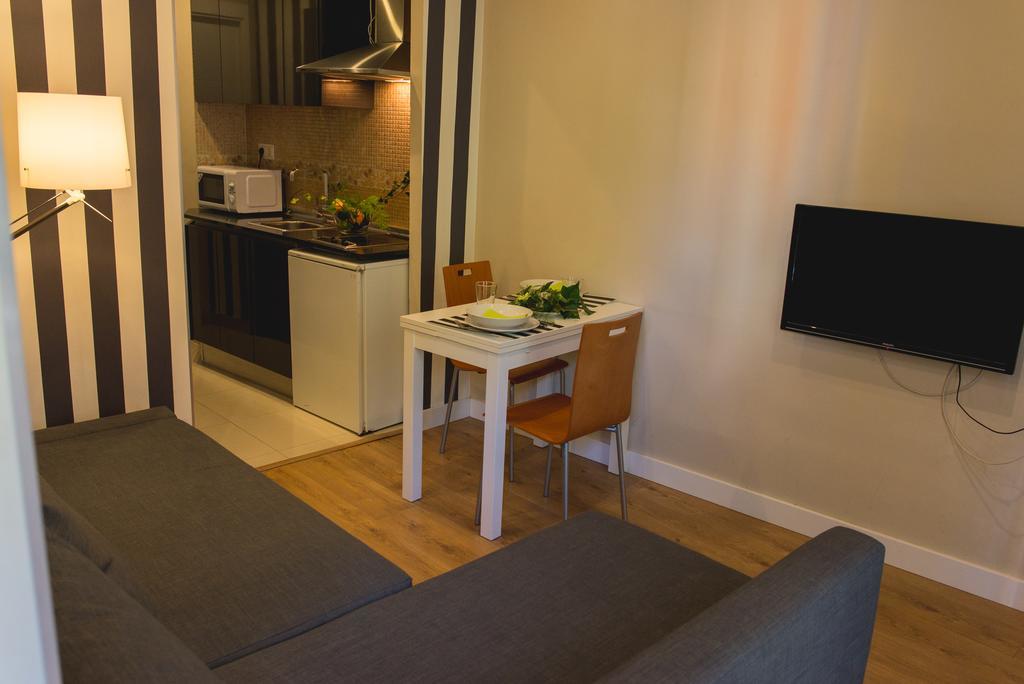 Ab Apartamentos Trinidad Málaga Værelse billede